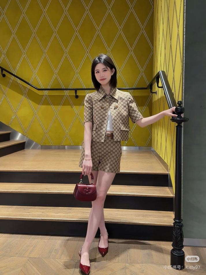 designer,replica,clothing,fake,1:1,lv,luxury,high quality Gucci new spring and summer classic double G luxury jacquard suit GG letter jacquard woven short sleeves designer,replica,clothing,fake,1:1,lv,luxury,high quality Gucci new spring and summer classic double G luxury jacquard suit GG letter jacquard woven short sleeves
