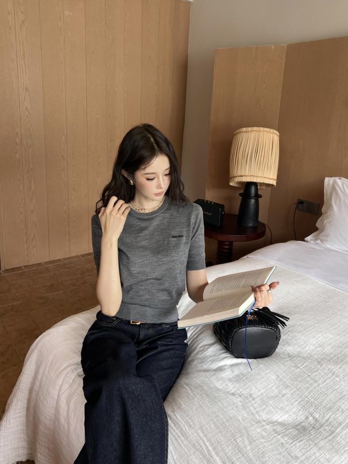 designer,replica,clothing,fake,1:1,lv,luxury,high quality Miu Miu new minimalist style wool knit short sleeves designer,replica,clothing,fake,1:1,lv,luxury,high quality Miu Miu new minimalist style wool knit short sleeves