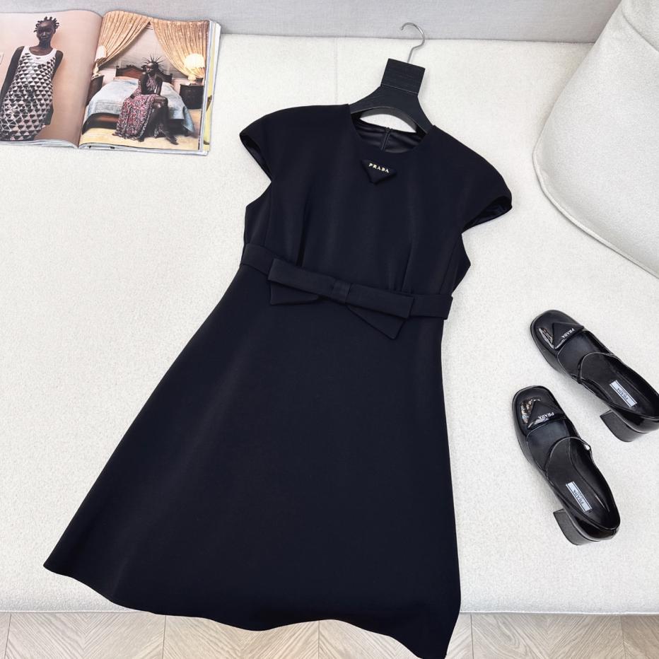 designer,replica,clothing,fake,1:1,lv,luxury,high quality Prada new triangle logo decorated doll dress designer,replica,clothing,fake,1:1,lv,luxury,high quality Prada new triangle logo decorated doll dress