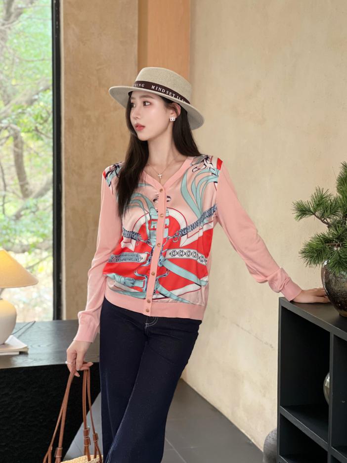 designer,replica,clothing,fake,1:1,lv,luxury,high quality Hermes spring and summer latest rayon printed pattern patchwork knitted cardigan designer,replica,clothing,fake,1:1,lv,luxury,high quality Hermes spring and summer latest rayon printed pattern patchwork knitted cardigan