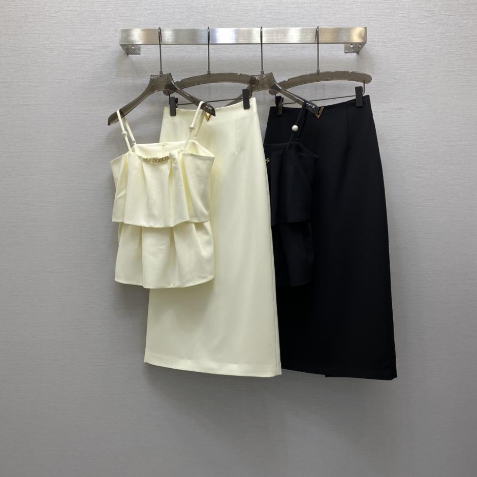 designer,replica,clothing,fake,1:1,lv,luxury,high quality Versace Sexy Camisole Top➕A-Level Skirt Suit designer,replica,clothing,fake,1:1,lv,luxury,high quality Versace Sexy Camisole Top➕A-Level Skirt Suit
