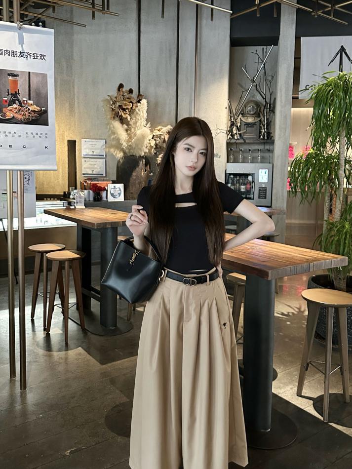 designer,replica,clothing,fake,1:1,lv,luxury,high quality Dior suit thin bee nine-point wide-leg trousers designer,replica,clothing,fake,1:1,lv,luxury,high quality Dior suit thin bee nine-point wide-leg trousers