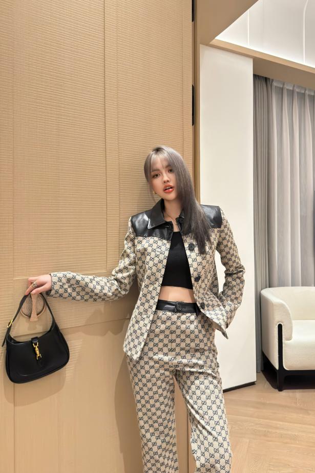designer,replica,clothing,fake,1:1,lv,luxury,high quality Gucci contrast leather presbyopic suit trousers designer,replica,clothing,fake,1:1,lv,luxury,high quality Gucci contrast leather presbyopic suit trousers