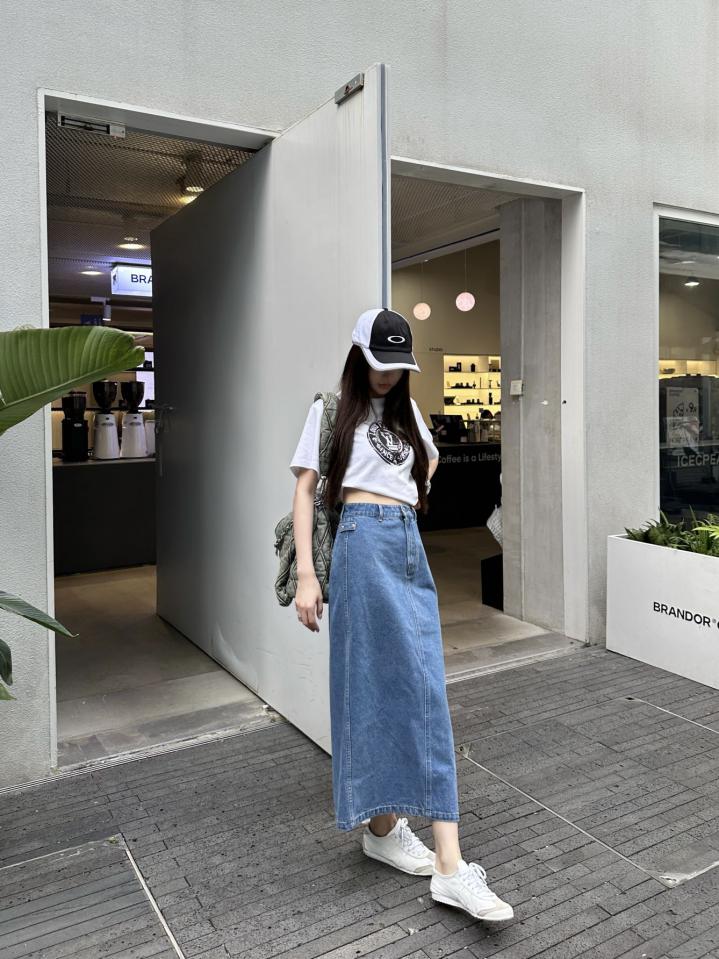 designer,replica,clothing,fake,1:1,lv,luxury,high quality Louis Vuitton series of denim skirts with embroidered logo letters designer,replica,clothing,fake,1:1,lv,luxury,high quality Louis Vuitton series of denim skirts with embroidered logo letters