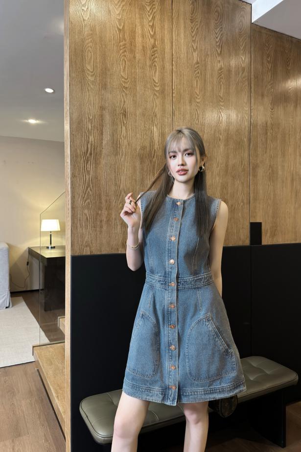 designer,replica,clothing,fake,1:1,lv,luxury,high quality Louis Vuitton series of logo embroidered denim dresses designer,replica,clothing,fake,1:1,lv,luxury,high quality Louis Vuitton series of logo embroidered denim dresses