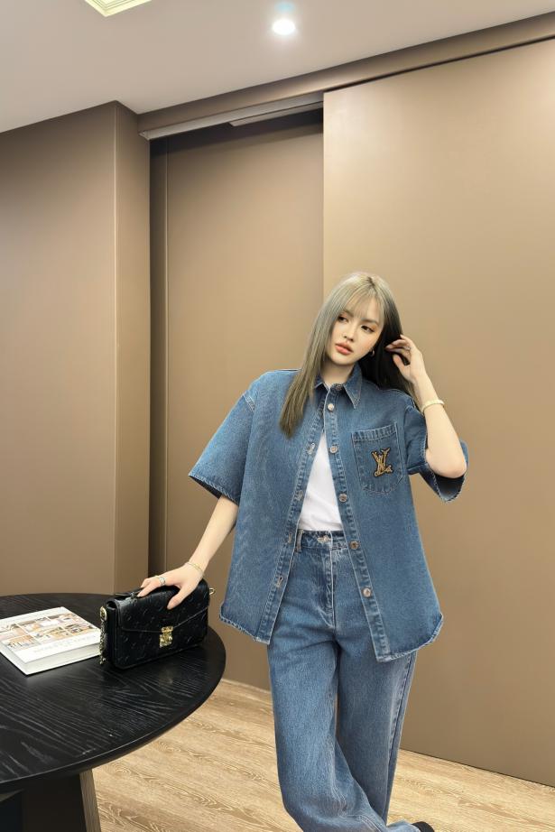 designer,replica,clothing,fake,1:1,lv,luxury,high quality Louis Vuitton series of logo embroidered denim trousers designer,replica,clothing,fake,1:1,lv,luxury,high quality Louis Vuitton series of logo embroidered denim trousers