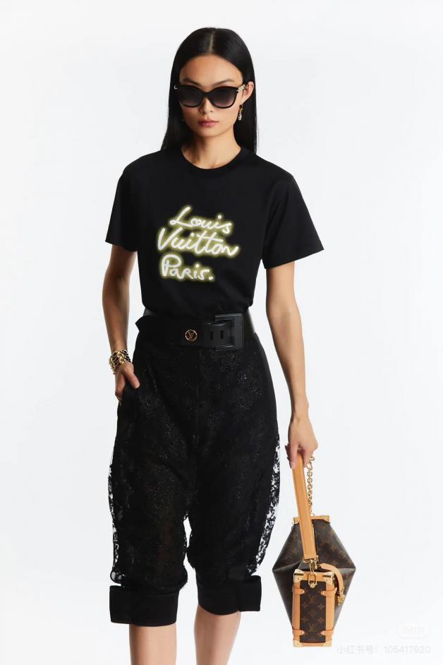 designer,replica,clothing,fake,1:1,lv,luxury,high quality Louis Vuitton lettered short-sleeved T-shirt designer,replica,clothing,fake,1:1,lv,luxury,high quality Louis Vuitton lettered short-sleeved T-shirt