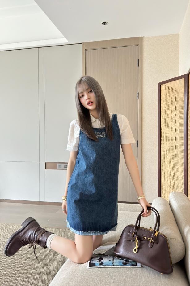 designer,replica,clothing,fake,1:1,lv,luxury,high quality Miu Miu range of denim dresses designer,replica,clothing,fake,1:1,lv,luxury,high quality Miu Miu range of denim dresses