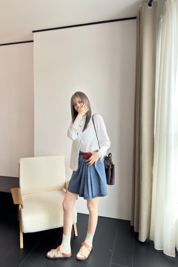 designer,replica,clothing,fake,1:1,lv,luxury,high quality Loewe denim skirt designer,replica,clothing,fake,1:1,lv,luxury,high quality Loewe denim skirt