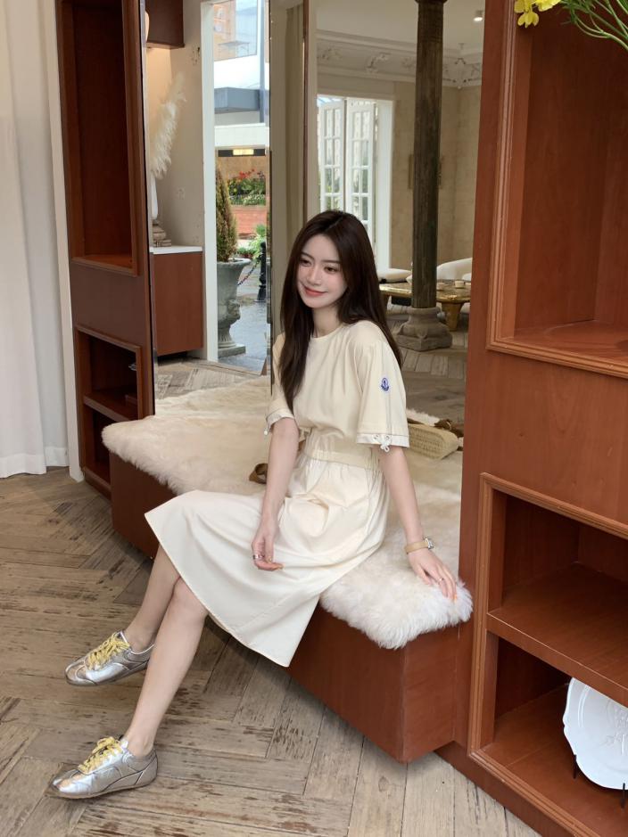 designer,replica,clothing,fake,1:1,lv,luxury,high quality Covered short sleeve dress designer,replica,clothing,fake,1:1,lv,luxury,high quality Covered short sleeve dress