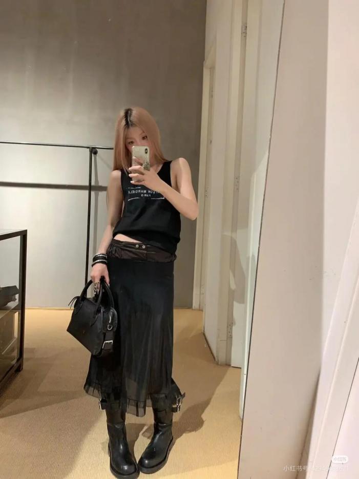 designer,replica,clothing,fake,1:1,lv,luxury,high quality Maison Margiela new spring and summer micro-label printed vest designer,replica,clothing,fake,1:1,lv,luxury,high quality Maison Margiela new spring and summer micro-label printed vest