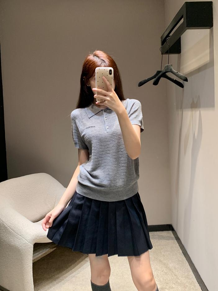 designer,replica,clothing,fake,1:1,lv,luxury,high quality Miu Miu new style intellectual split-thread empty polo collar top designer,replica,clothing,fake,1:1,lv,luxury,high quality Miu Miu new style intellectual split-thread empty polo collar top