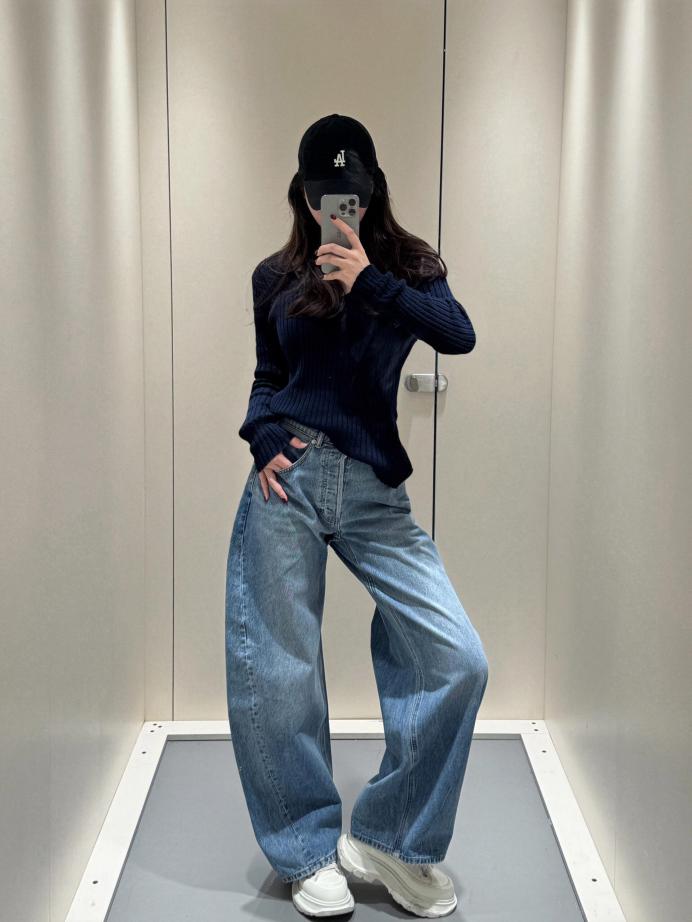 designer,replica,clothing,fake,1:1,lv,luxury,high quality Alexander wang early spring new style lettered scimitar denim trousers designer,replica,clothing,fake,1:1,lv,luxury,high quality Alexander wang early spring new style lettered scimitar denim trousers