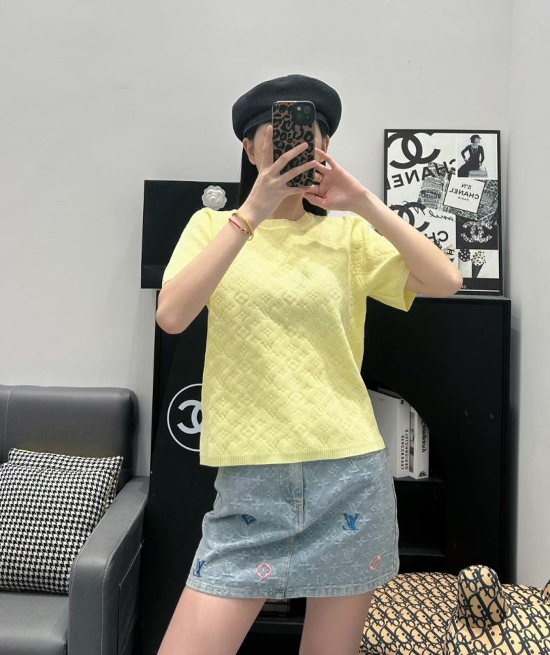 designer,replica,clothing,fake,1:1,lv,luxury,high quality Louis Vuitton spring and summer latest series presbyopia logo knitted short-sleeves designer,replica,clothing,fake,1:1,lv,luxury,high quality Louis Vuitton spring and summer latest series presbyopia logo knitted short-sleeves
