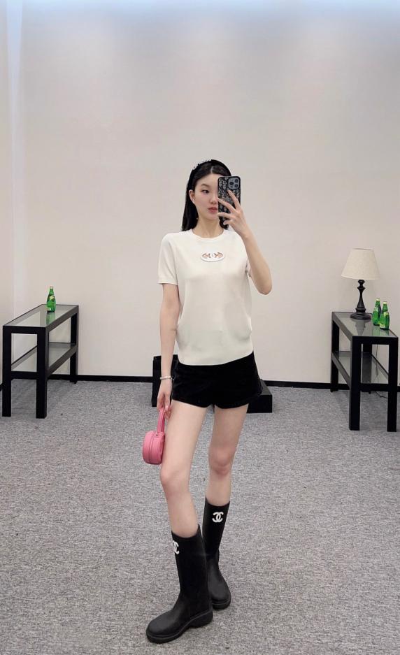 designer,replica,clothing,fake,1:1,lv,luxury,high quality Chanel’s latest spring and summer series double C hollow knitted short sleeves designer,replica,clothing,fake,1:1,lv,luxury,high quality Chanel’s latest spring and summer series double C hollow knitted short sleeves