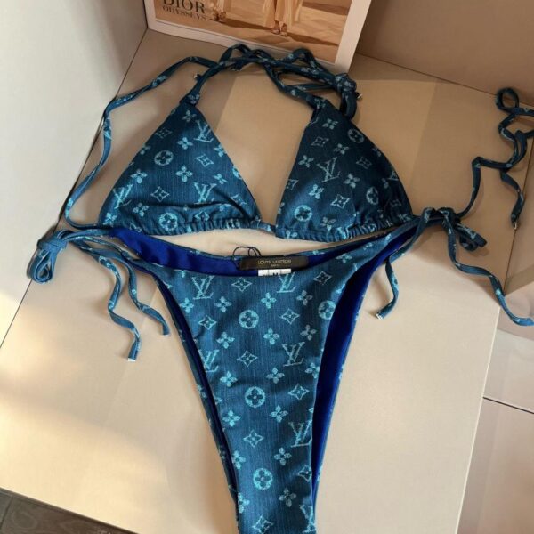 designer,replica,clothing,fake,1:1,lv,luxury,high quality Louis Vuitton bikini top is super cool