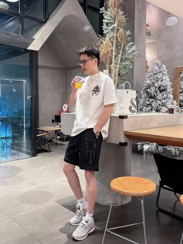 designer,replica,clothing,fake,1:1,lv,luxury,high quality Louis Vuitton new spring and summer casual hand-painted shorts designer,replica,clothing,fake,1:1,lv,luxury,high quality Louis Vuitton new spring and summer casual hand-painted shorts