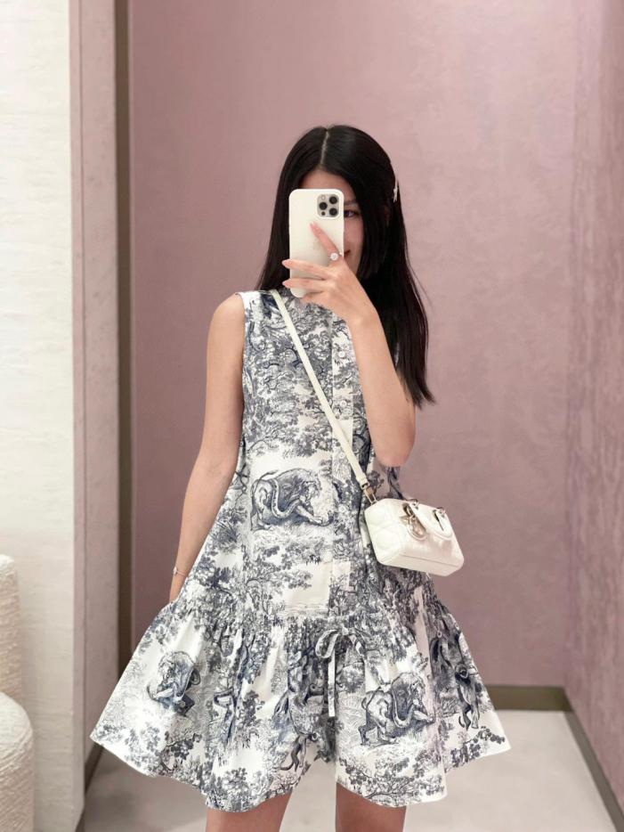 designer,replica,clothing,fake,1:1,lv,luxury,high quality Dior new spring and summer jungle print sleeveless dress (DE38) designer,replica,clothing,fake,1:1,lv,luxury,high quality Dior new spring and summer jungle print sleeveless dress (DE38)