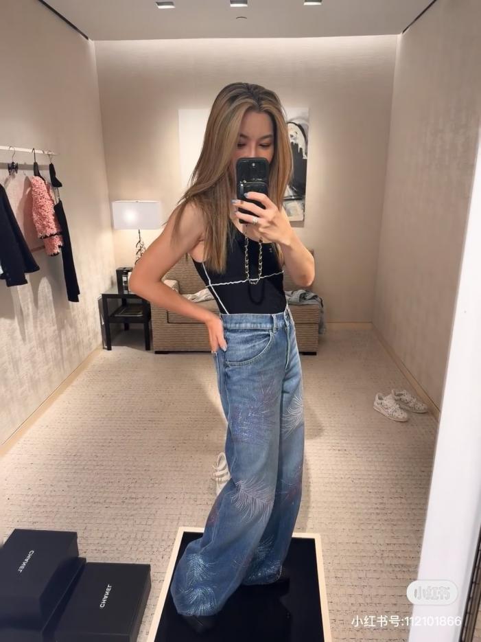 designer,replica,clothing,fake,1:1,lv,luxury,high quality Dior spring and summer new heavy-duty feather perm jeans (2715) designer,replica,clothing,fake,1:1,lv,luxury,high quality Dior spring and summer new heavy-duty feather perm jeans (2715)