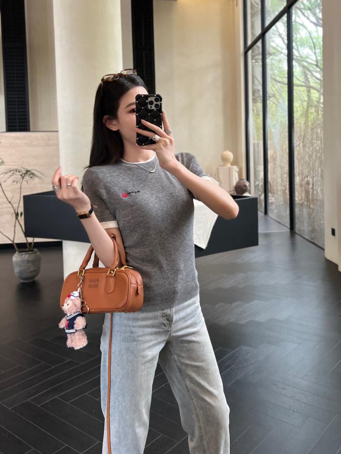 designer,replica,clothing,fake,1:1,lv,luxury,high quality Miu Miu spring and summer latest fresh and age-reducing fake two-piece knitted short-sleeves🤍(07FB) designer,replica,clothing,fake,1:1,lv,luxury,high quality Miu Miu spring and summer latest fresh and age-reducing fake two-piece knitted short-sleeves🤍(07FB)