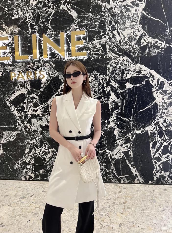 designer,replica,clothing,fake,1:1,lv,luxury,high quality Dior’s new letter web spliced lapel vest skirt (7E53) designer,replica,clothing,fake,1:1,lv,luxury,high quality Dior’s new letter web spliced lapel vest skirt (7E53)