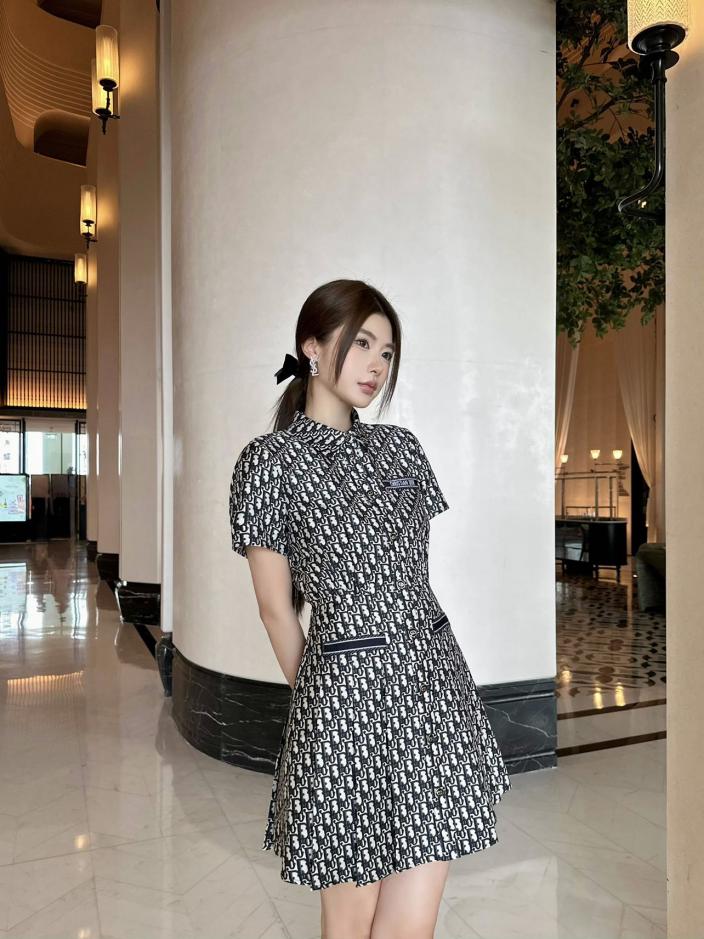 designer,replica,clothing,fake,1:1,lv,luxury,high quality Dior classic presbyopic short-sleeved dress (D7FB) designer,replica,clothing,fake,1:1,lv,luxury,high quality Dior classic presbyopic short-sleeved dress (D7FB)