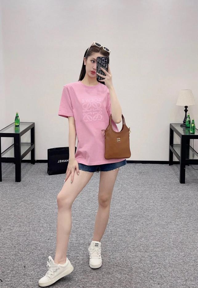 designer,replica,clothing,fake,1:1,lv,luxury,high quality Loewe new summer style round neck embroidered logo short-sleeved T-shirt (998A) designer,replica,clothing,fake,1:1,lv,luxury,high quality Loewe new summer style round neck embroidered logo short-sleeved T-shirt (998A)