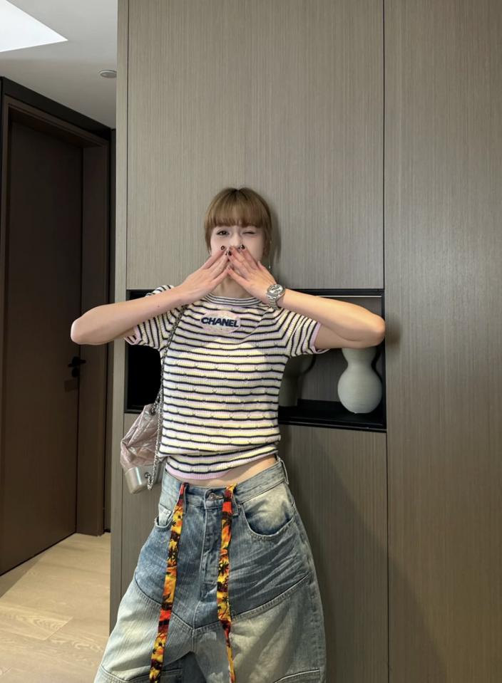 designer,replica,clothing,fake,1:1,lv,luxury,high quality Chanel new summer style striped knitted short sleeves (1696) designer,replica,clothing,fake,1:1,lv,luxury,high quality Chanel new summer style striped knitted short sleeves (1696)
