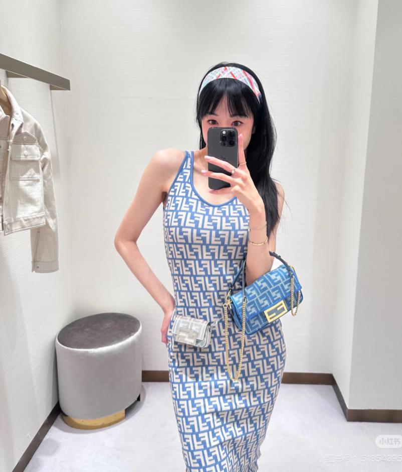 designer,replica,clothing,fake,1:1,lv,luxury,high quality FD new summer style jacquard knitted tank top U-shaped neck knitted tank top (90B2) designer,replica,clothing,fake,1:1,lv,luxury,high quality FD new summer style jacquard knitted tank top U-shaped neck knitted tank top (90B2)