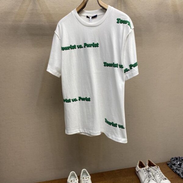 designer,replica,clothing,fake,1:1,lv,luxury,high quality Louis Vuitton’s latest flocked letter print T