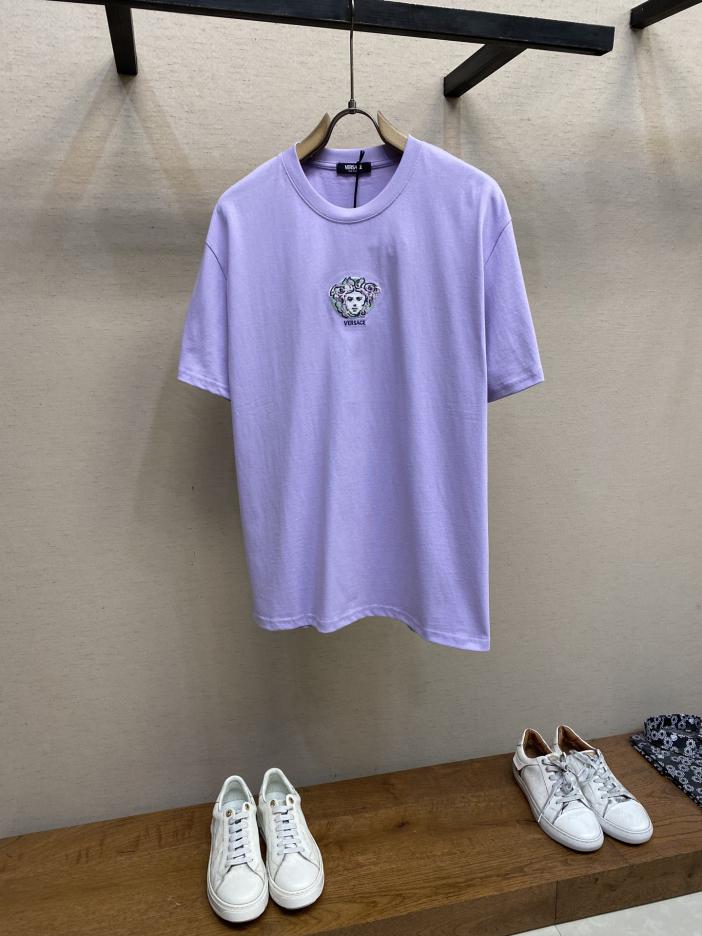 designer,replica,clothing,fake,1:1,lv,luxury,high quality Versace 2025 new front gold thread embroidered patch short-sleeved T-shirt designer,replica,clothing,fake,1:1,lv,luxury,high quality Versace 2025 new front gold thread embroidered patch short-sleeved T-shirt