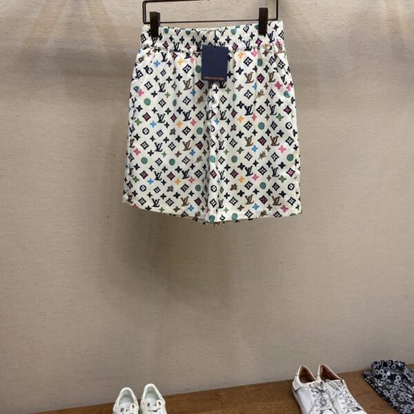 designer,replica,clothing,fake,1:1,lv,luxury,high quality Louis Vuitton logo all over printed shorts
