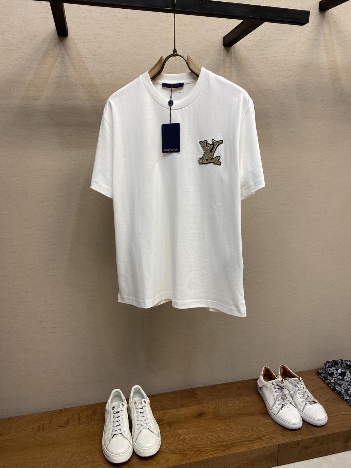 designer,replica,clothing,fake,1:1,lv,luxury,high quality Louis Vuitton this T-shirt designer,replica,clothing,fake,1:1,lv,luxury,high quality Louis Vuitton this T-shirt