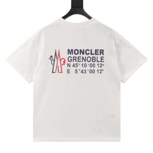 designer,replica,clothing,fake,1:1,lv,luxury,high quality Moncler small logo embroidery and three-dimensional logo laminated short-sleeved T-shirt on the back (BF80)