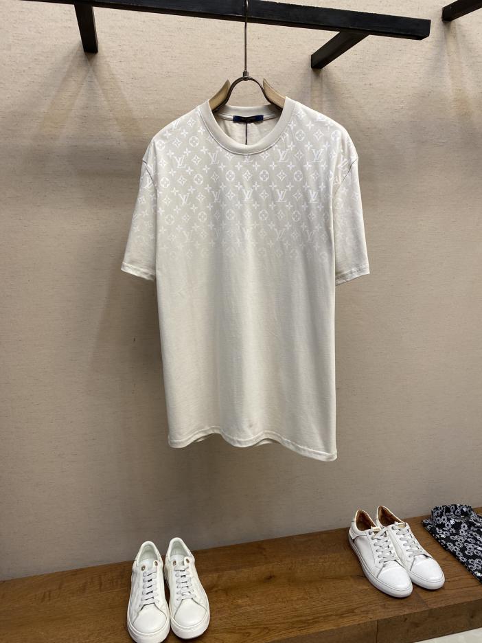 designer,replica,clothing,fake,1:1,lv,luxury,high quality LV gradient jacquard short-sleeved T-shirt new product (D328) designer,replica,clothing,fake,1:1,lv,luxury,high quality LV gradient jacquard short-sleeved T-shirt new product (D328)