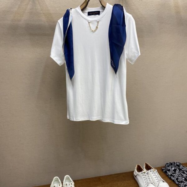 designer,replica,clothing,fake,1:1,lv,luxury,high quality [Women’s Style] Louis Vuitton Women’s T-Shirt Nautical Pattern Silk Scarf Light Luxury Style D-Ring Short Sleeve T-Shirt (1157)