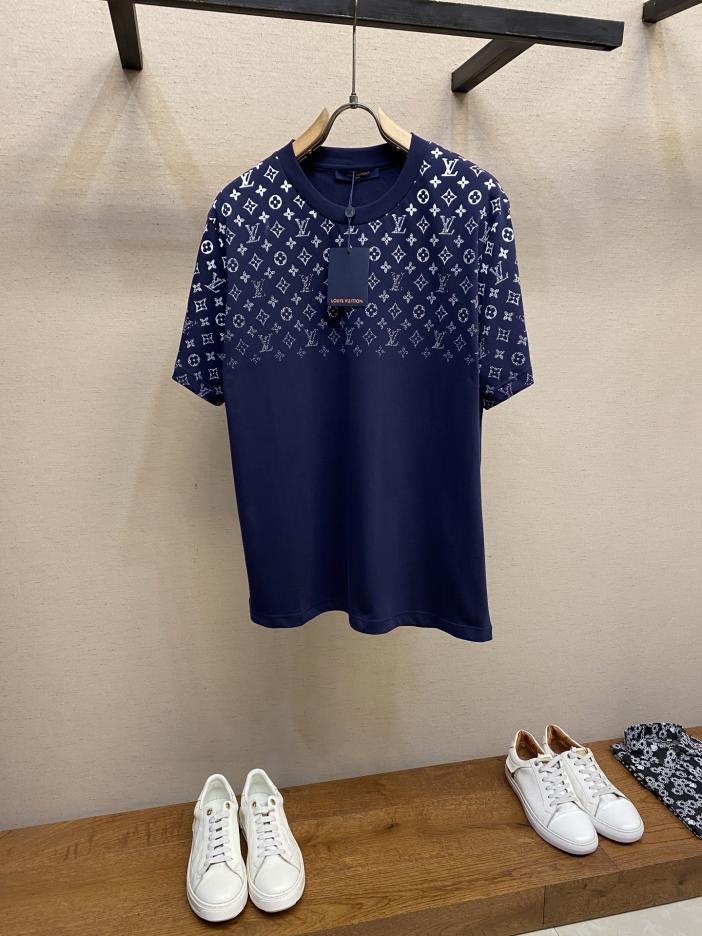 designer,replica,clothing,fake,1:1,lv,luxury,high quality Louis Vuitton Monogram gradient printed cotton short-sleeved T-shirt (7722) designer,replica,clothing,fake,1:1,lv,luxury,high quality Louis Vuitton Monogram gradient printed cotton short-sleeved T-shirt (7722)