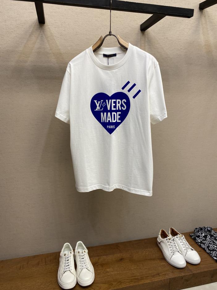 designer,replica,clothing,fake,1:1,lv,luxury,high quality Louis Vuitton Pharrell wiliams Fei Dong and NIGO joint series three-dimensional flocking pure cotton half-sleeved T-shirt (4273) designer,replica,clothing,fake,1:1,lv,luxury,high quality Louis Vuitton Pharrell wiliams Fei Dong and NIGO joint series three-dimensional flocking pure cotton half-sleeved T-shirt (4273)