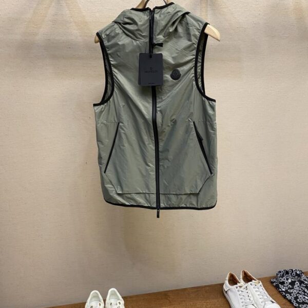designer,replica,clothing,fake,1:1,lv,luxury,high quality Moncler hooded reflective printed vest (1BBD)
