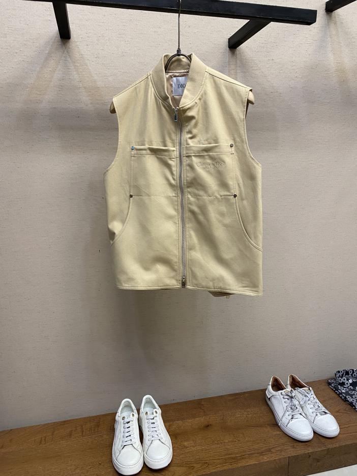designer,replica,clothing,fake,1:1,lv,luxury,high quality Dior Homme Dior·Jie Ao 20 early spring new product CD sleeveless vest (AA8B) designer,replica,clothing,fake,1:1,lv,luxury,high quality Dior Homme Dior·Jie Ao 20 early spring new product CD sleeveless vest (AA8B)
