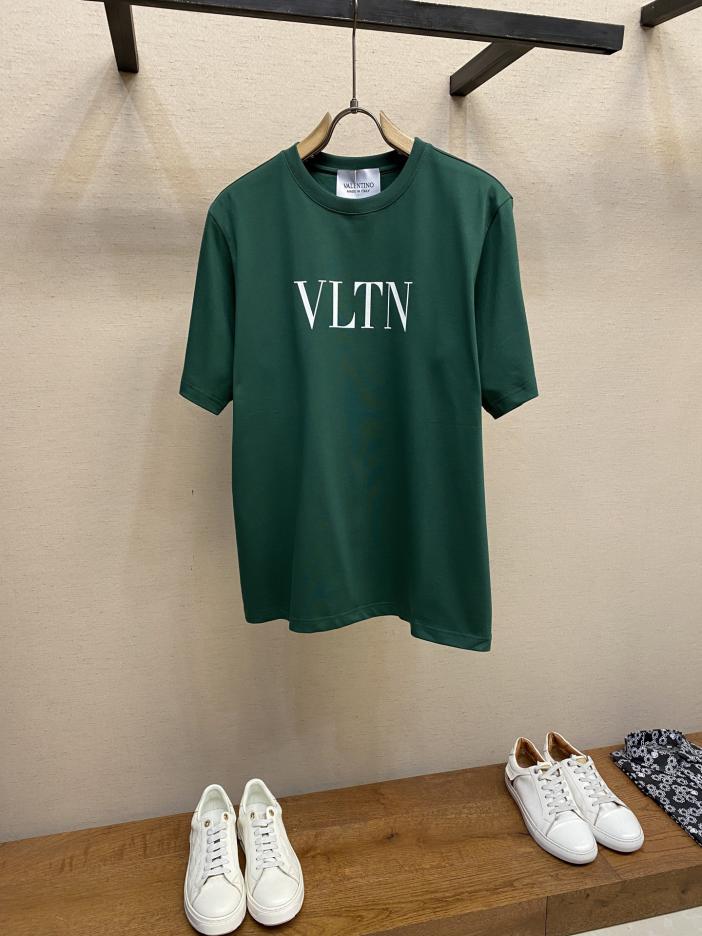 designer,replica,clothing,fake,1:1,lv,luxury,high quality VLT large letter print high weight cotton spring green short-sleeved T-shirt (11C9) designer,replica,clothing,fake,1:1,lv,luxury,high quality VLT large letter print high weight cotton spring green short-sleeved T-shirt (11C9)