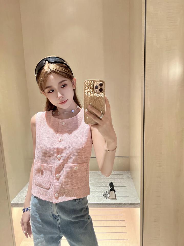 designer,replica,clothing,fake,1:1,lv,luxury,high quality CHANEL Haute Couture Pink Vest (48C4) designer,replica,clothing,fake,1:1,lv,luxury,high quality CHANEL Haute Couture Pink Vest (48C4)