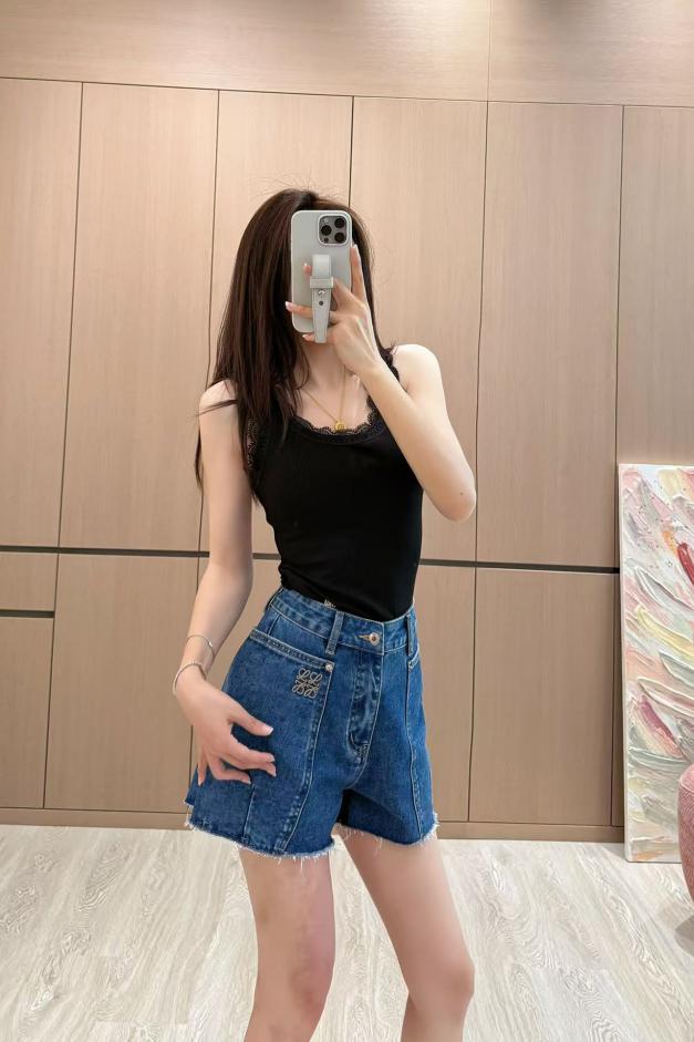 designer,replica,clothing,fake,1:1,lv,luxury,high quality Early spring and summer series Miu Miu new lace vest top (DB27) designer,replica,clothing,fake,1:1,lv,luxury,high quality Early spring and summer series Miu Miu new lace vest top (DB27)