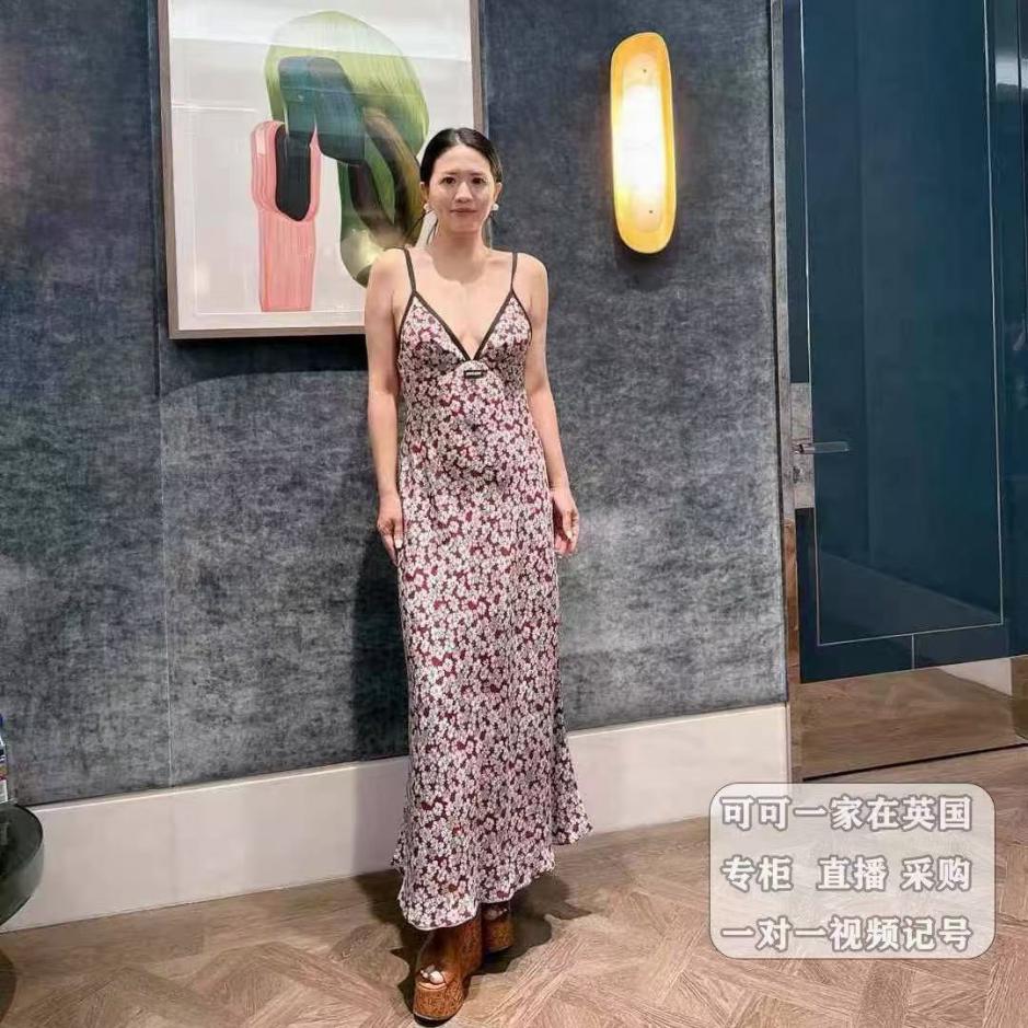 designer,replica,clothing,fake,1:1,lv,luxury,high quality Early spring and summer series Miu Miu new contrast black edge printed suspender dress (919C) designer,replica,clothing,fake,1:1,lv,luxury,high quality Early spring and summer series Miu Miu new contrast black edge printed suspender dress (919C)