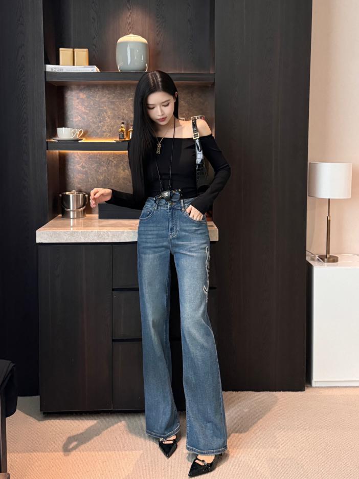 designer,replica,clothing,fake,1:1,lv,luxury,high quality Super good-looking new style straight-leg jeans with side logo printing (E357) designer,replica,clothing,fake,1:1,lv,luxury,high quality Super good-looking new style straight-leg jeans with side logo printing (E357)