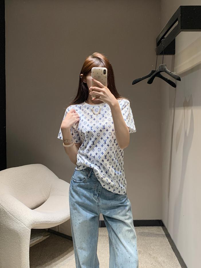 designer,replica,clothing,fake,1:1,lv,luxury,high quality Louis Vuitton spring and summer new blue printed chain round neck short-sleeved T-shirt (BFC3) designer,replica,clothing,fake,1:1,lv,luxury,high quality Louis Vuitton spring and summer new blue printed chain round neck short-sleeved T-shirt (BFC3)