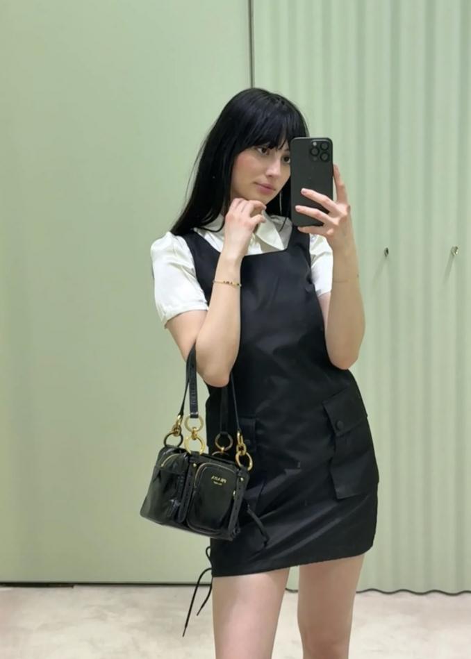 designer,replica,clothing,fake,1:1,lv,luxury,high quality Prada new summer style inverted triangle logo sleeveless tank top (F66F) designer,replica,clothing,fake,1:1,lv,luxury,high quality Prada new summer style inverted triangle logo sleeveless tank top (F66F)