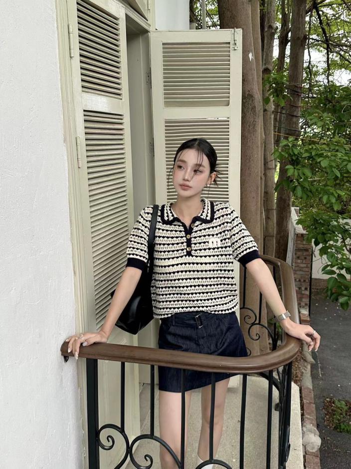 designer,replica,clothing,fake,1:1,lv,luxury,high quality Miu Miu new spring and summer ultra-thin hollow knitted short-sleeved top (F9A6) designer,replica,clothing,fake,1:1,lv,luxury,high quality Miu Miu new spring and summer ultra-thin hollow knitted short-sleeved top (F9A6)