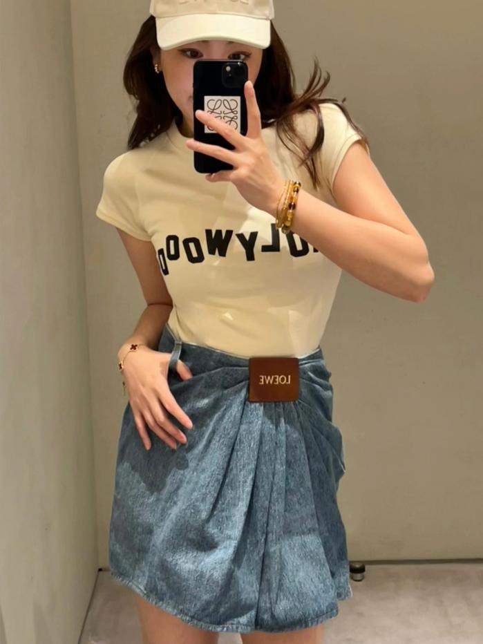 designer,replica,clothing,fake,1:1,lv,luxury,high quality Loewe spring and summer new style irregular pleated leather brand pure cotton denim skirt (D652) designer,replica,clothing,fake,1:1,lv,luxury,high quality Loewe spring and summer new style irregular pleated leather brand pure cotton denim skirt (D652)