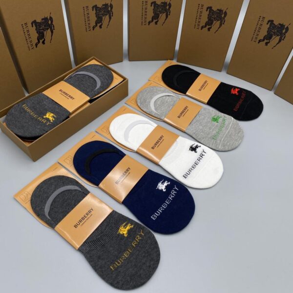 designer,replica,clothing,fake,1:1,lv,luxury,high quality Burberry invisible socks, antibacterial, sweat-absorbent and anti-odor, five pairs in a box (A960)